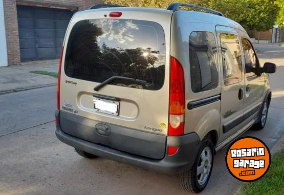 Utilitarios - Renault Kangoo 2011 GNC 190000Km - En Venta