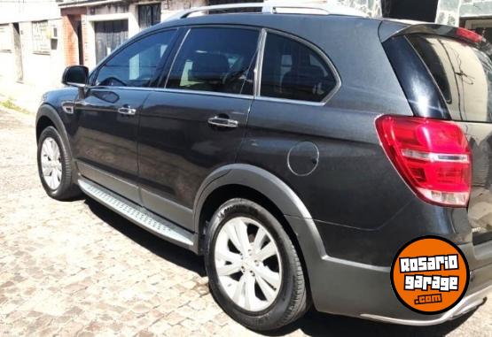 Camionetas - Chevrolet Captiva 2017 Diesel 180000Km - En Venta