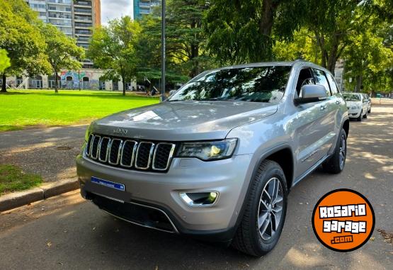 Camionetas - Jeep Grand cherokee 2017 Nafta 132000Km - En Venta