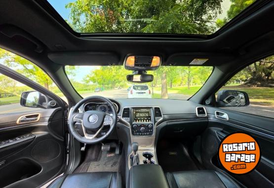 Camionetas - Jeep Grand cherokee 2017 Nafta 132000Km - En Venta
