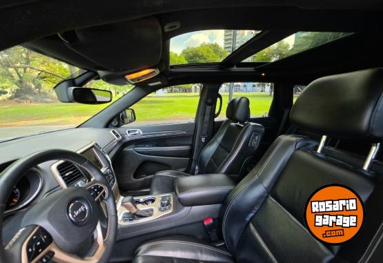 Camionetas - Jeep Grand cherokee 2017 Nafta 132000Km - En Venta