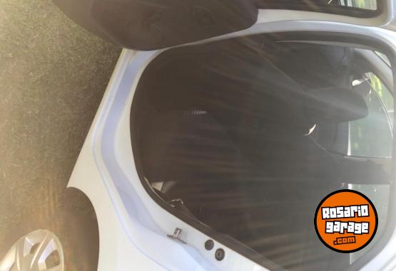 Autos - Renault Logan 2017 Nafta 145000Km - En Venta