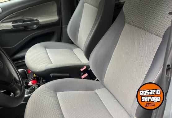 Autos - Volkswagen Voyage 2012 GNC 170000Km - En Venta