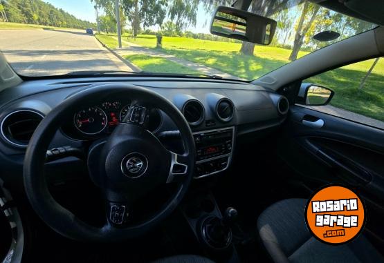 Camionetas - Volkswagen Saveiro 2013 GNC 113000Km - En Venta