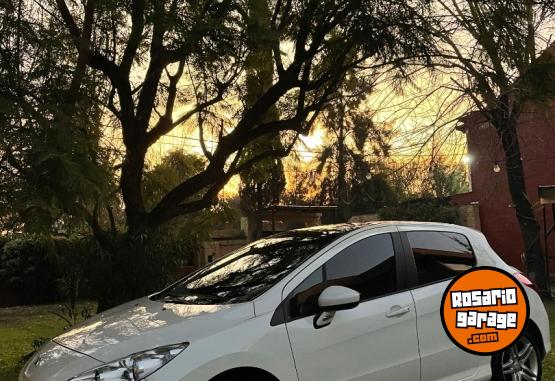 Autos - Peugeot 308 2013 Diesel 140000Km - En Venta