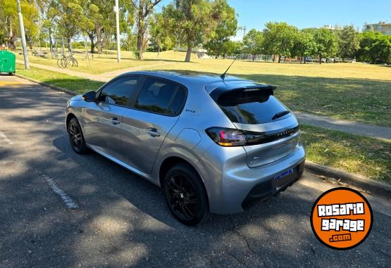Autos - Peugeot 208 2023 Nafta 20700Km - En Venta