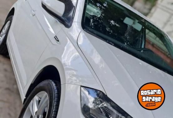 Autos - Volkswagen Polo conforline 2019 Nafta 76000Km - En Venta