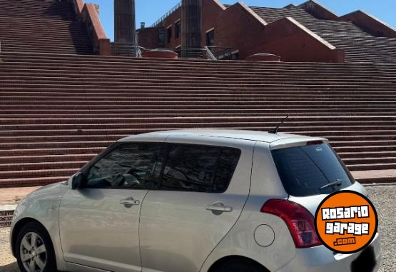 Autos - Suzuki Swift 2010 Nafta 110000Km - En Venta