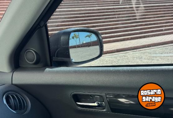 Autos - Suzuki Swift 2010 Nafta 110000Km - En Venta