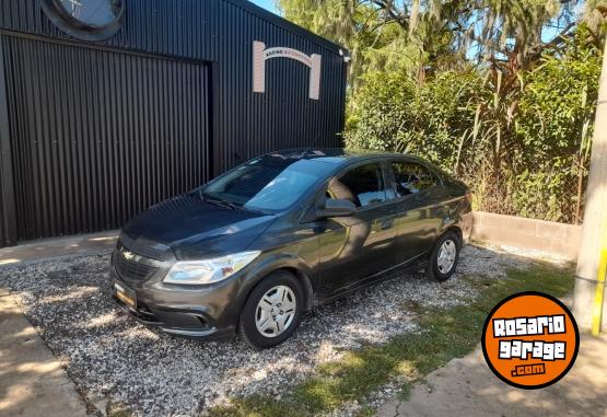 Autos - Chevrolet Prisma voyage 2017 Nafta 85000Km - En Venta