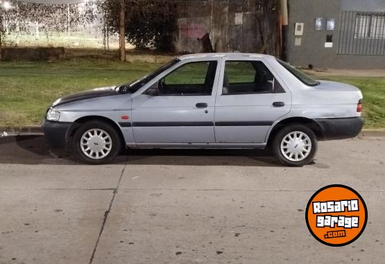 Autos - Ford Escort clx 1998 Nafta 123456Km - En Venta