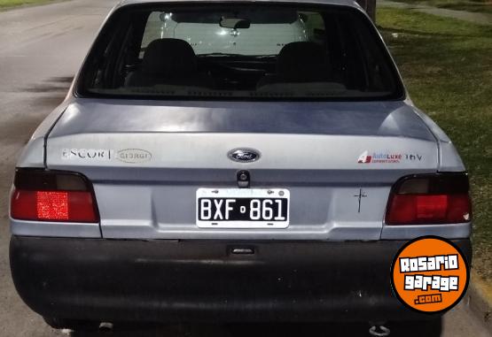 Autos - Ford Escort clx 1998 Nafta 123456Km - En Venta