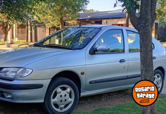 Autos - Renault Megane 2.0 1998 Nafta 158000Km - En Venta