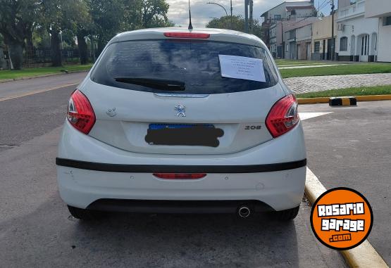 Autos - Peugeot Allure Touchescreen 2016 Nafta 63800Km - En Venta