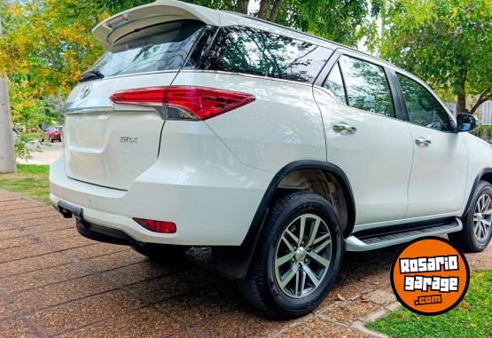 Camionetas - Toyota SW4 SRX 2018 Diesel 217000Km - En Venta