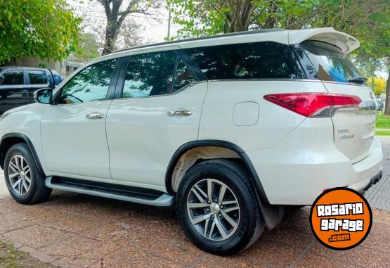 Camionetas - Toyota SW4 SRX 2018 Diesel 217000Km - En Venta