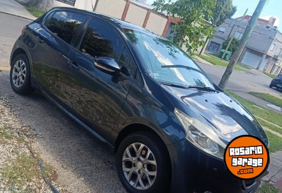 Autos - Peugeot 208 allure 2015 Nafta 132200Km - En Venta
