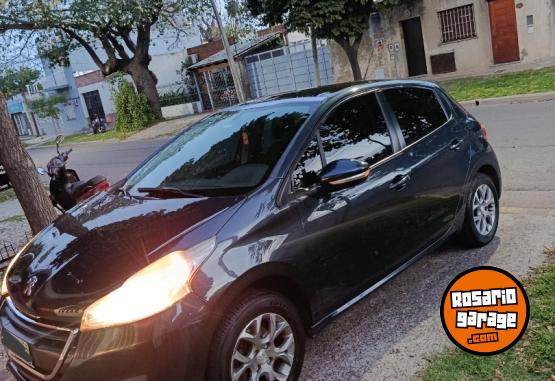 Autos - Peugeot 208 allure 2015 Nafta 132200Km - En Venta