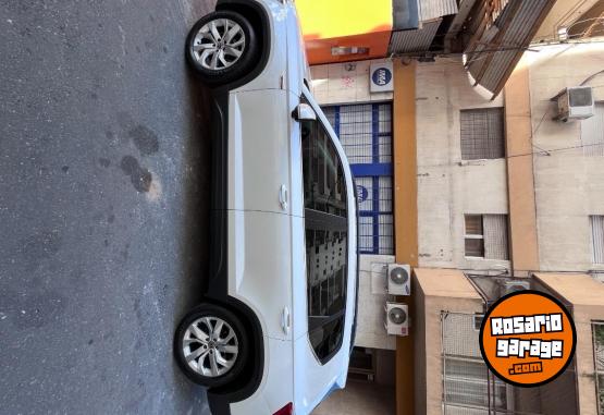 Autos - Volkswagen Taos 2024 Nafta 21000Km - En Venta