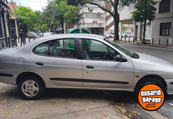 Autos - Renault Megane 1,9 d 1998 Diesel 258000Km - En Venta