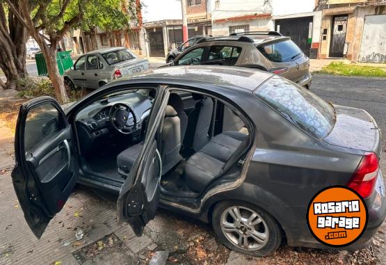 Autos - Chevrolet Aveo 2011 GNC 140000Km - En Venta