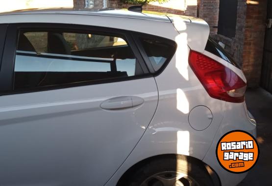 Autos - Ford Ford Fiesta Kinetic 2011 Nafta 130000Km - En Venta
