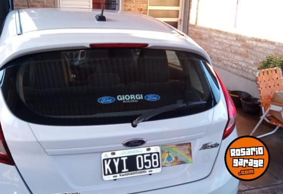 Autos - Ford Ford Fiesta Kinetic 2011 Nafta 130000Km - En Venta