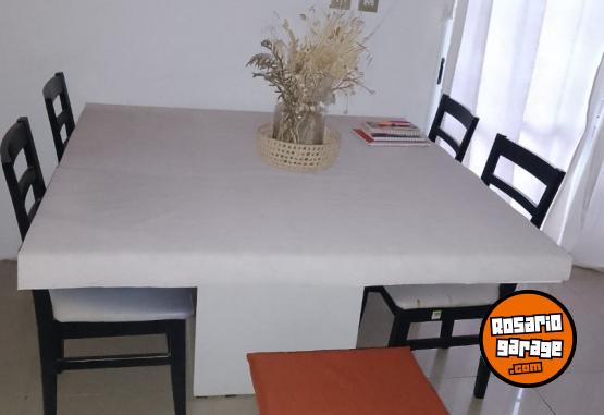 Hogar - Mesa cuadrada $90.000  1,40 x 1,40 x 0,76 alto - En Venta