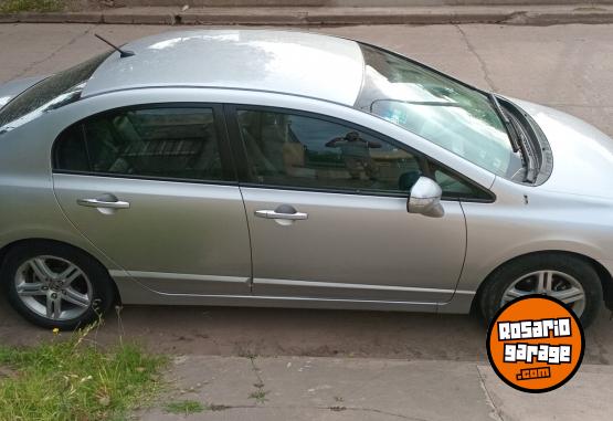 Autos - Honda Civic 2011 Nafta 259000Km - En Venta