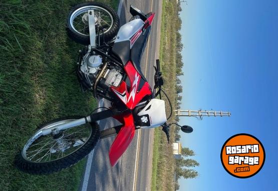 Motos - Honda Tornado XR250 2023 Nafta 27000Km - En Venta