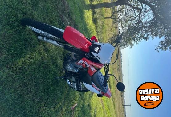 Motos - Honda Tornado XR250 2023 Nafta 27000Km - En Venta