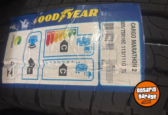 Accesorios para Autos - Goodeyear 205/75/16 - En Venta