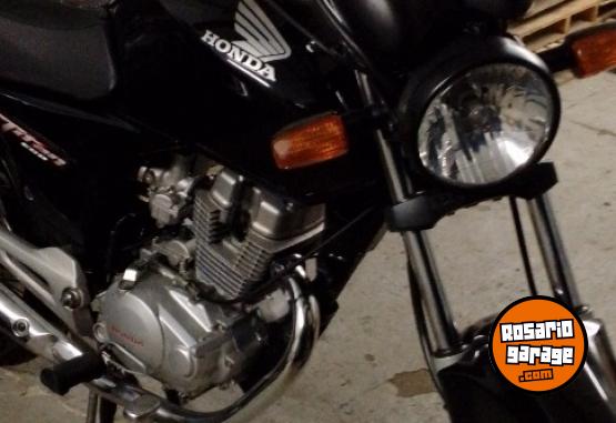 Motos - Honda Cg tit�n esd 150cc 2012 Nafta 42000Km - En Venta