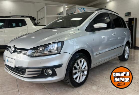 Autos - Volkswagen SURAN HIGHLINE 2015 Nafta 110000Km - En Venta