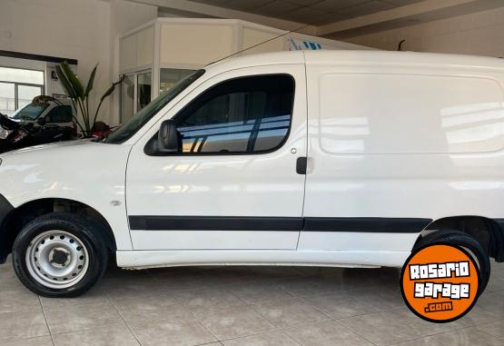 Utilitarios - Peugeot PARTNER FURGON 2020 Diesel 99650Km - En Venta