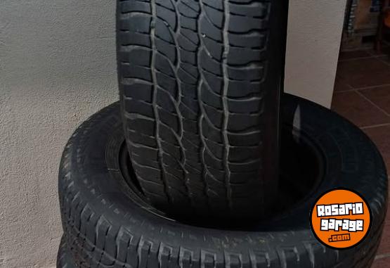 Accesorios para Autos - Cubiertas Michelin 215/65-16 - En Venta