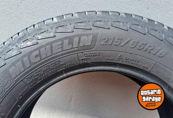 Accesorios para Autos - Cubiertas Michelin 215/65-16 - En Venta