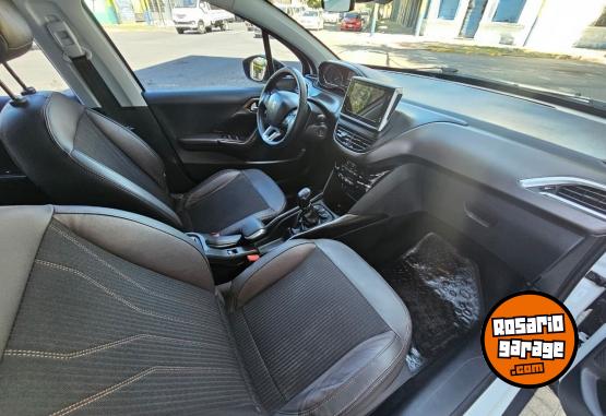 Autos - Peugeot 2008 FELINE 1.6 VTI 2017 Nafta 90000Km - En Venta