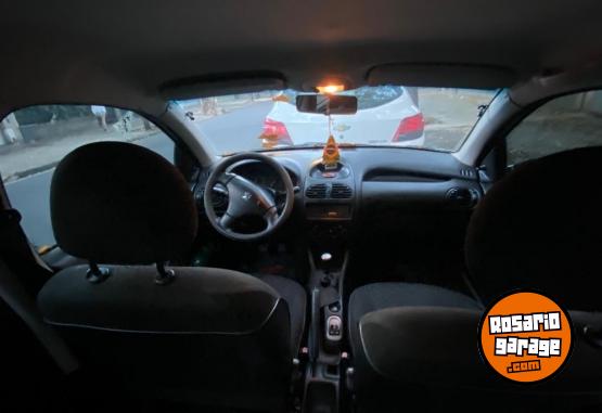 Autos - Peugeot 206 generation 2009 Nafta 156000Km - En Venta