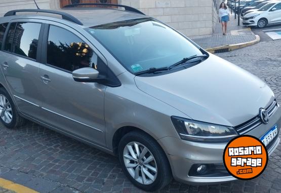 Autos - Volkswagen SURAN 2016 Nafta 117000Km - En Venta