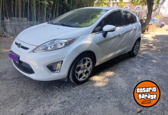 Autos - Ford FIESTA TITANIUM KD 1.6 2013 Nafta 105000Km - En Venta