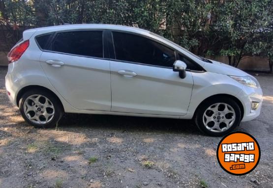 Autos - Ford FIESTA TITANIUM KD 1.6 2013 Nafta 105000Km - En Venta