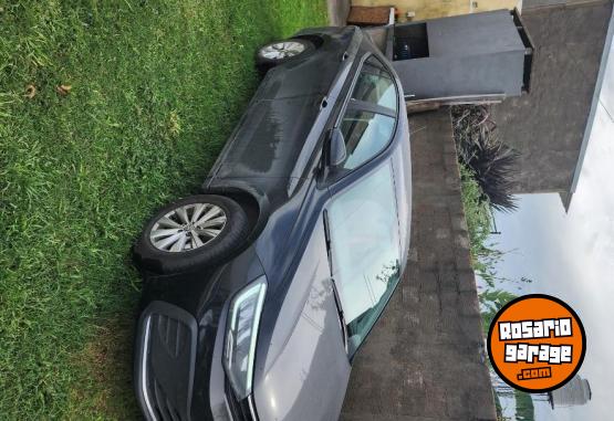 Autos - Volkswagen Virtus MSI 2025 Nafta 7000Km - En Venta