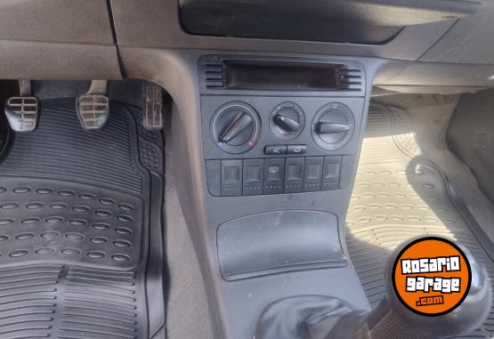 Utilitarios - Volkswagen Caddy 2006 Diesel 312000Km - En Venta