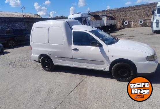 Utilitarios - Volkswagen Caddy 2006 Diesel 312000Km - En Venta