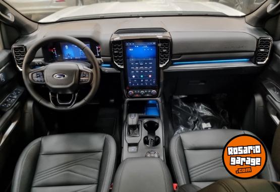 Camionetas - Ford EVEREST 2.3 NAFTA 7ASIENT 2026 Nafta 0Km - En Venta