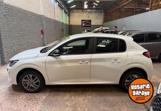 Autos - Peugeot 208 Allure AT 2025 Nafta 10000Km - En Venta