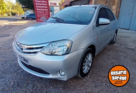 Autos - Toyota ETIOS 2013 Nafta 139000Km - En Venta