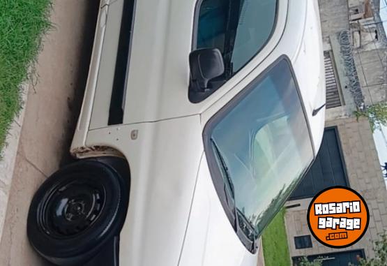 Utilitarios - Peugeot Parnet 2008 Diesel 120000Km - En Venta