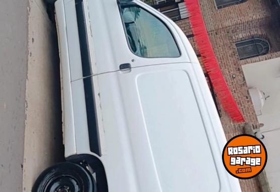 Utilitarios - Peugeot Parnet 2008 Diesel 120000Km - En Venta